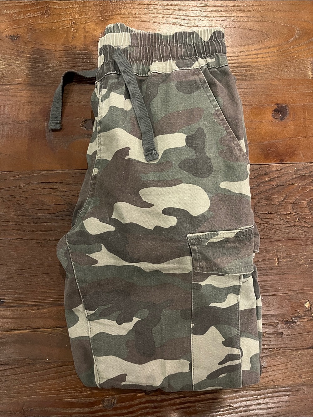 Women’s Camo Cargo Jogger Pants - Green Camouflage Streetwear Society